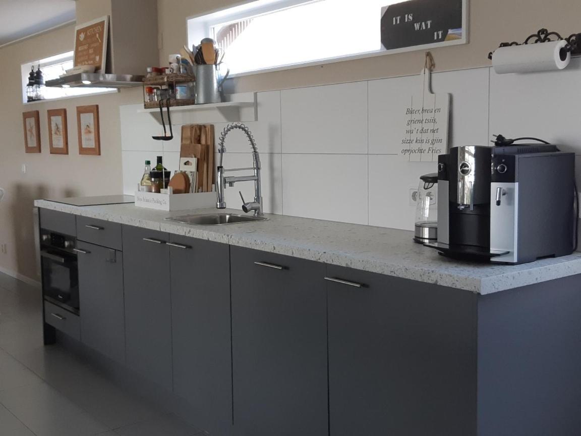 Wol Thus Villa Paesens Bagian luar foto