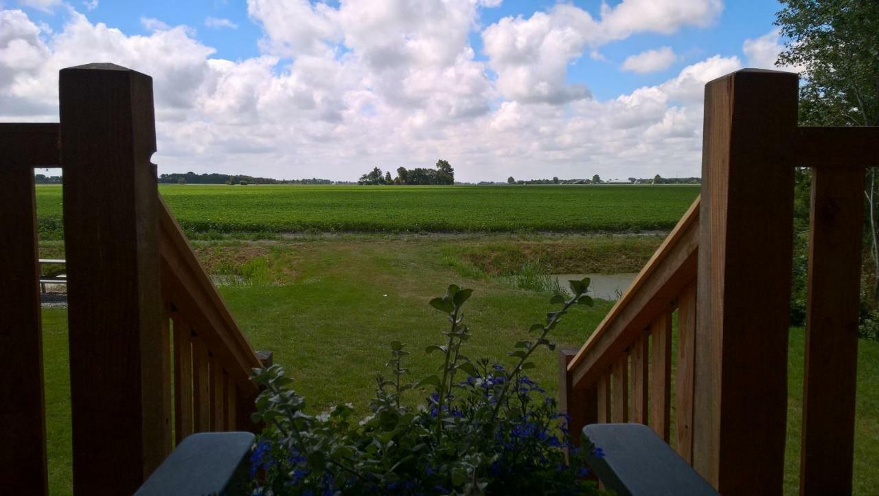 Wol Thus Villa Paesens Bagian luar foto