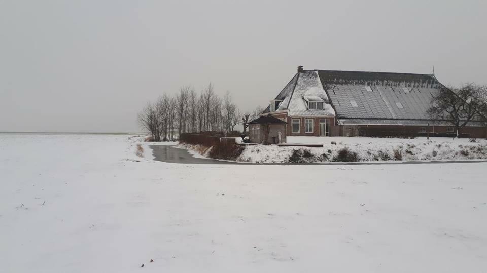 Wol Thus Villa Paesens Bagian luar foto